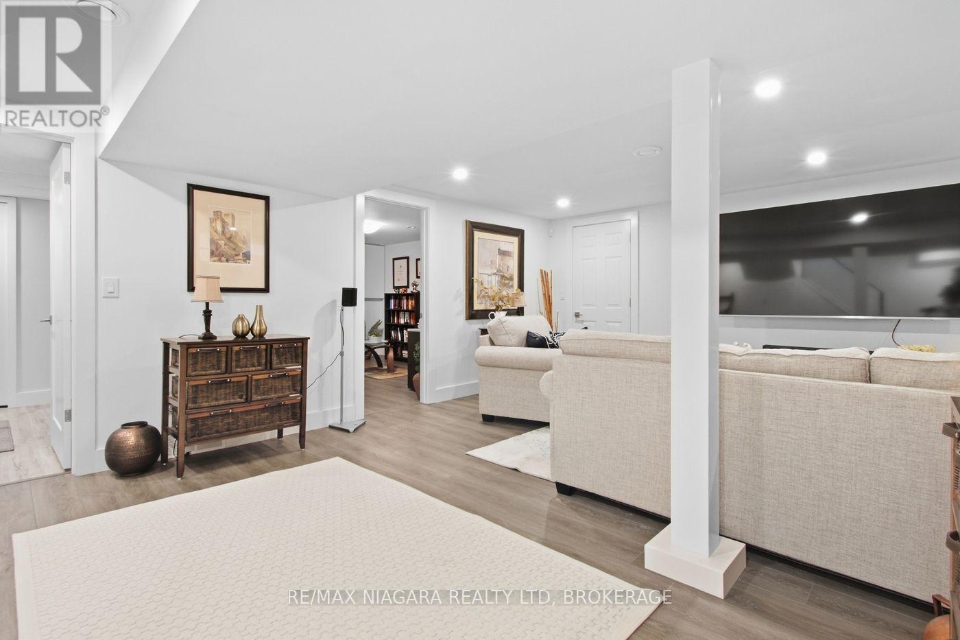9 Bishops Road, St. Catharines (Vine/Linwell), ON