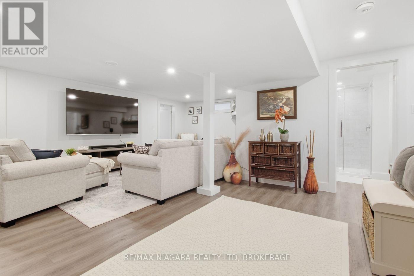 9 Bishops Road, St. Catharines (Vine/Linwell), ON