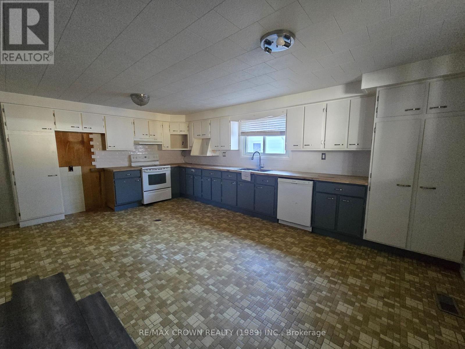 540 Brydges Street, Mattawa, ON