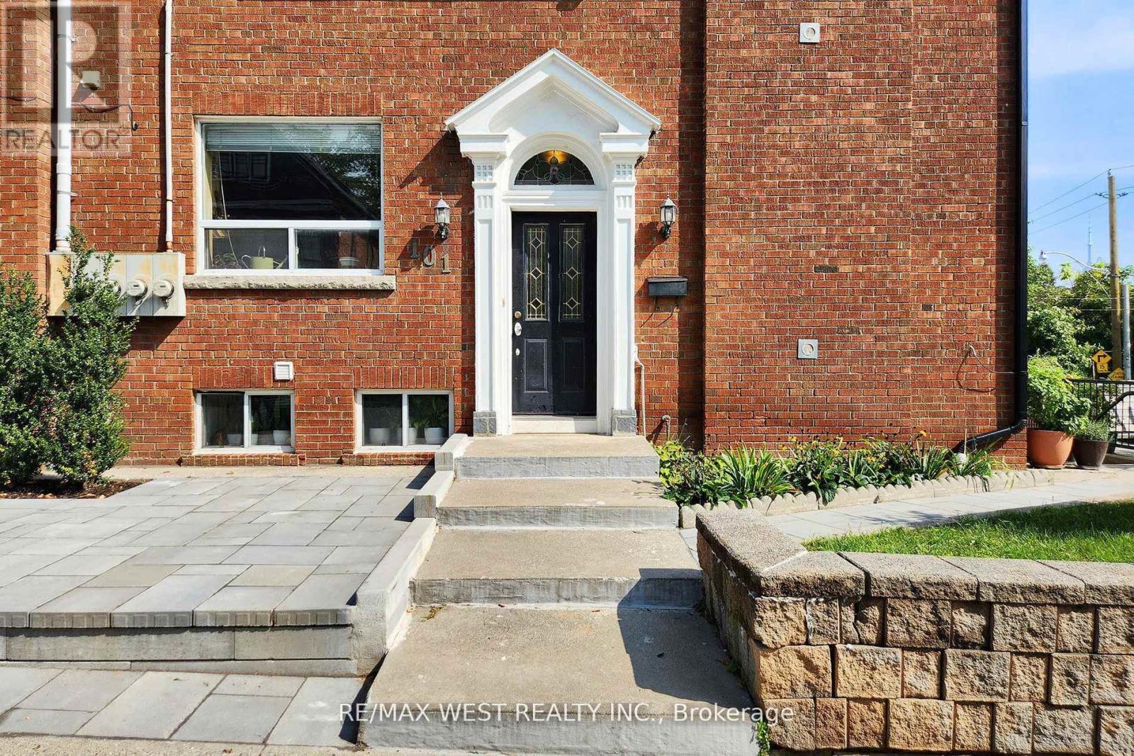 52 Heydon Park Road, Toronto, ON
