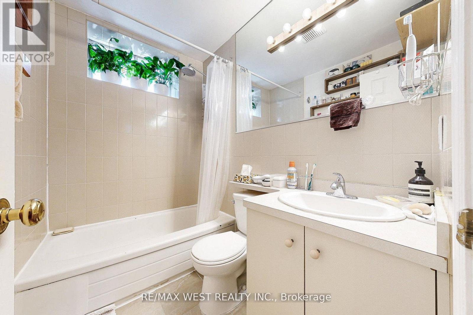 52 Heydon Park Road, Toronto, ON