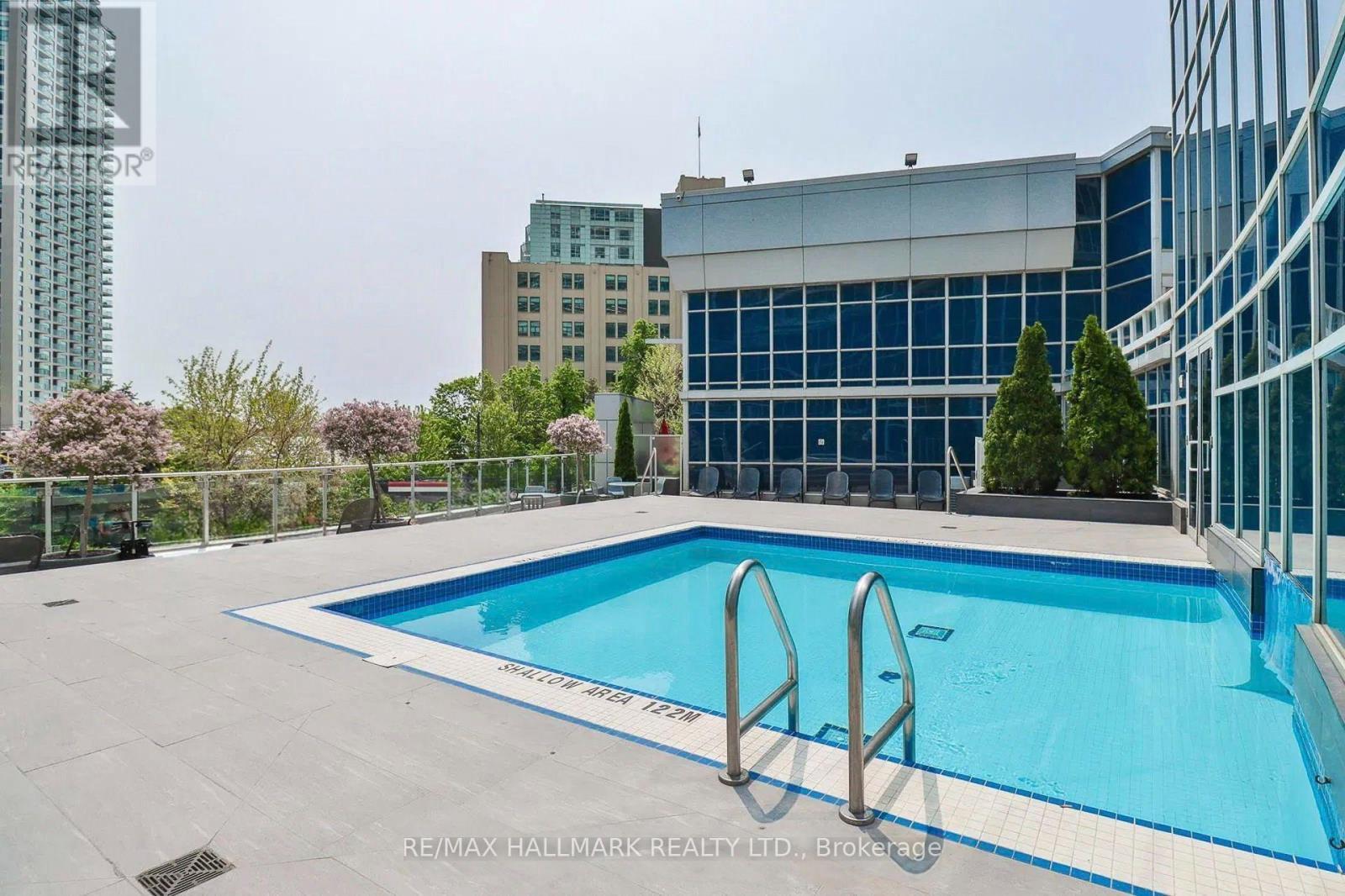 402 - 218 Queens Quay W, Toronto, ON