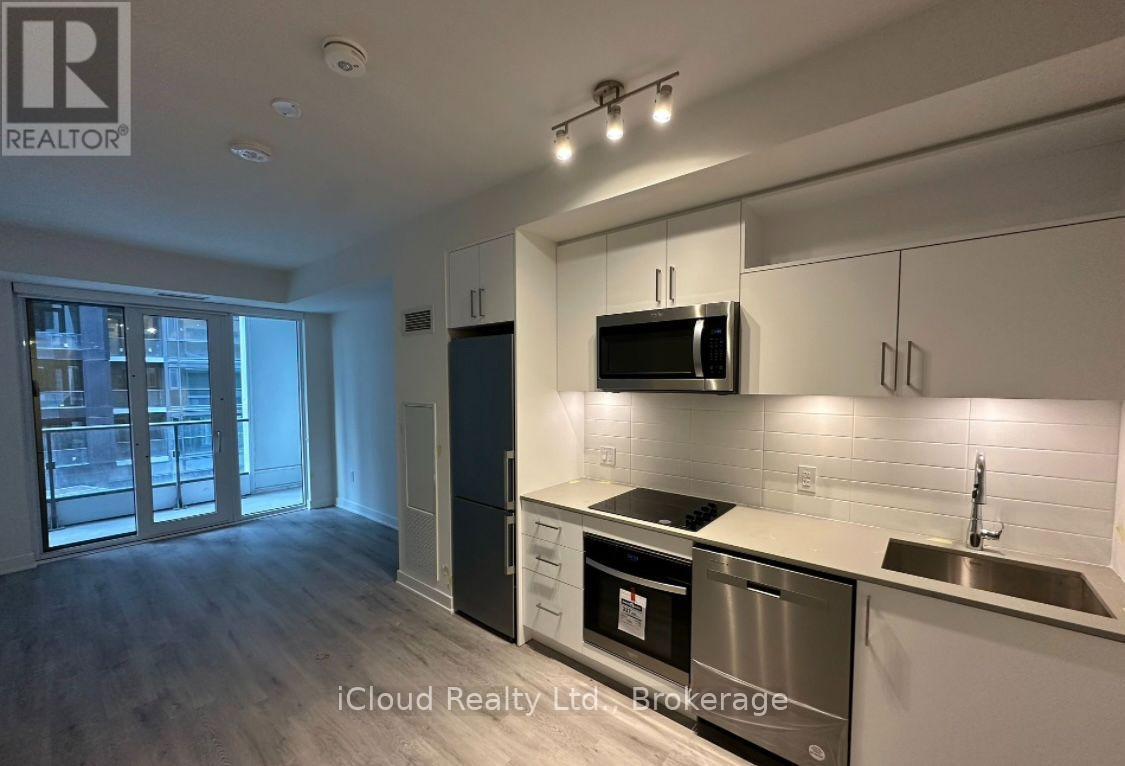 1429 - 70 Princess Street, Toronto, ON