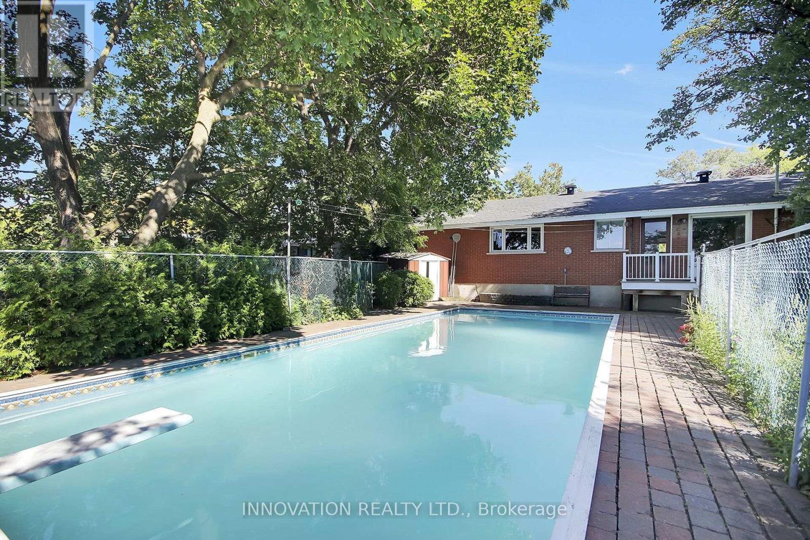 1136 Castle Hill Crescent, Ottawa, ON