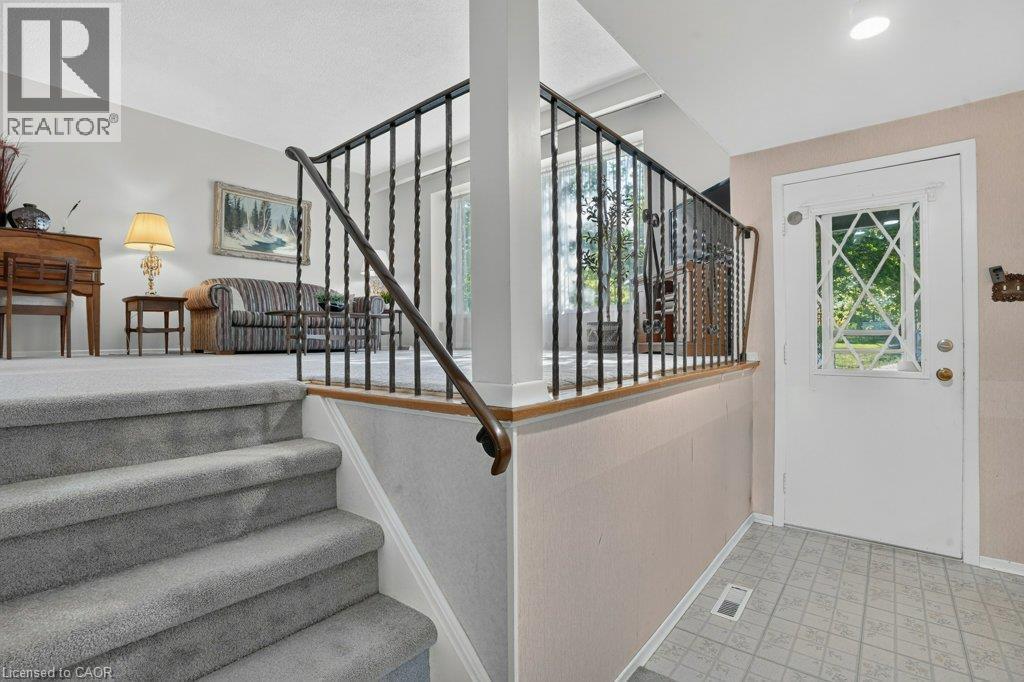 Entrance Foyer - 34 Glen Park Crescent, Kitchener, ON