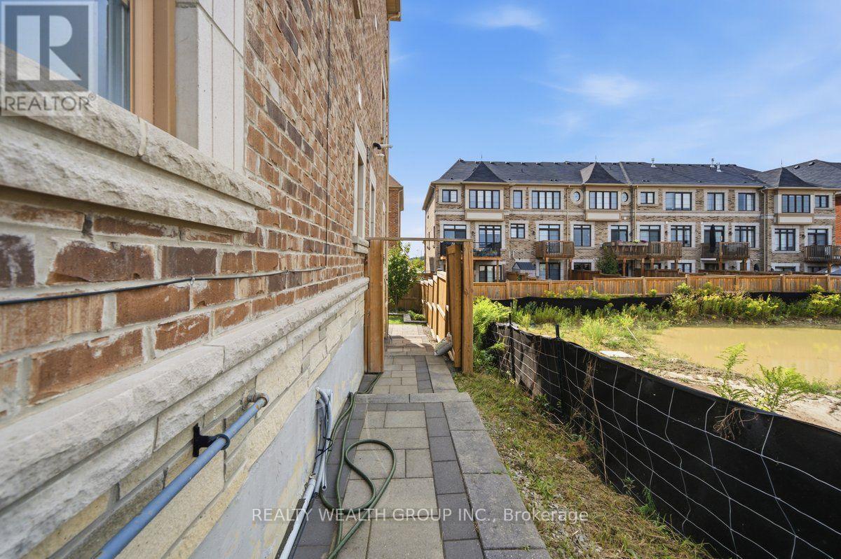 122 Dundonnell Place, Vaughan, ON