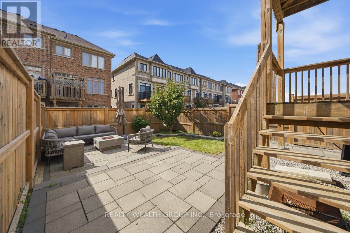 122 Dundonnell Place, Vaughan, ON
