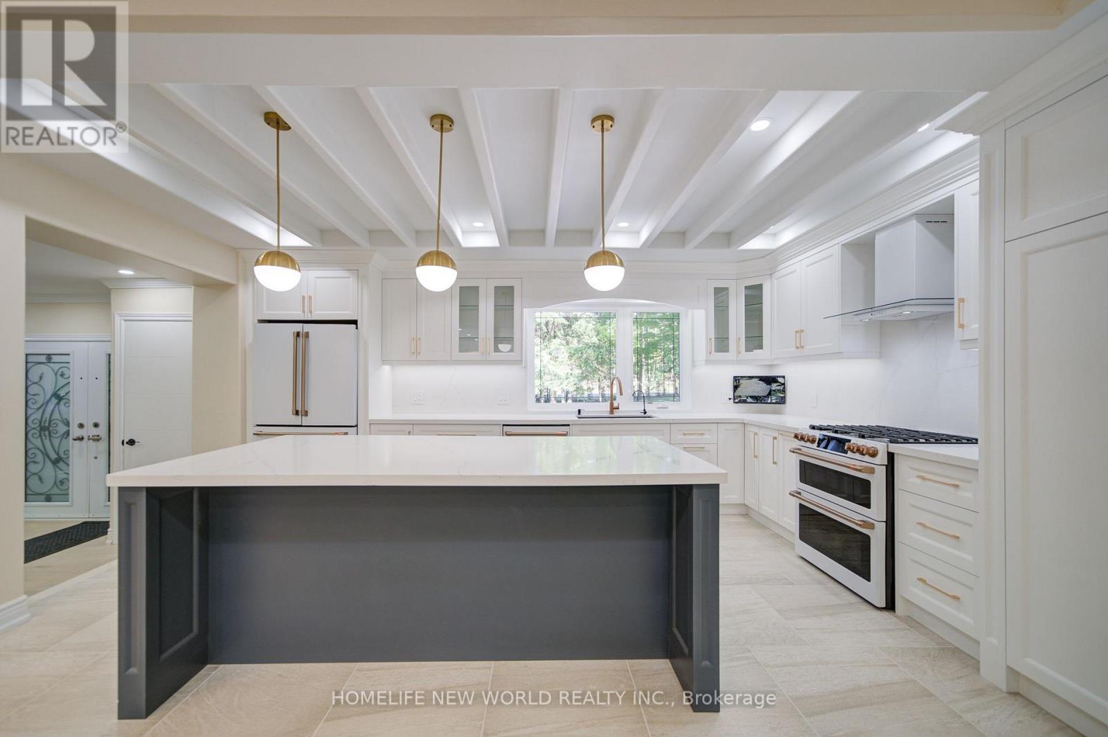 3659 Aurora Road, Whitchurch-Stouffville, ON