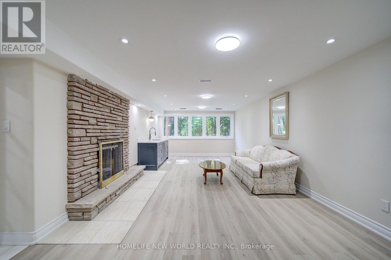 3659 Aurora Road, Whitchurch-Stouffville, ON