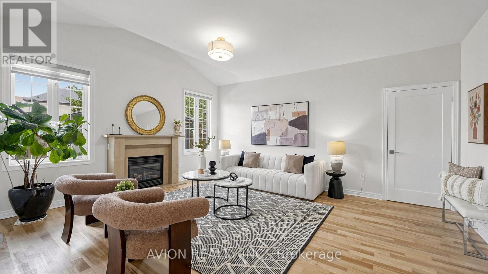 1004 Castlemore Avenue, Markham, ON