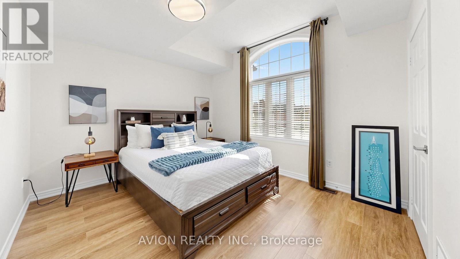 1004 Castlemore Avenue, Markham, ON