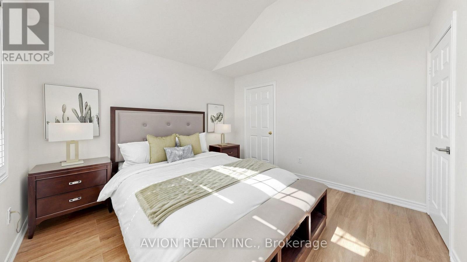 1004 Castlemore Avenue, Markham, ON