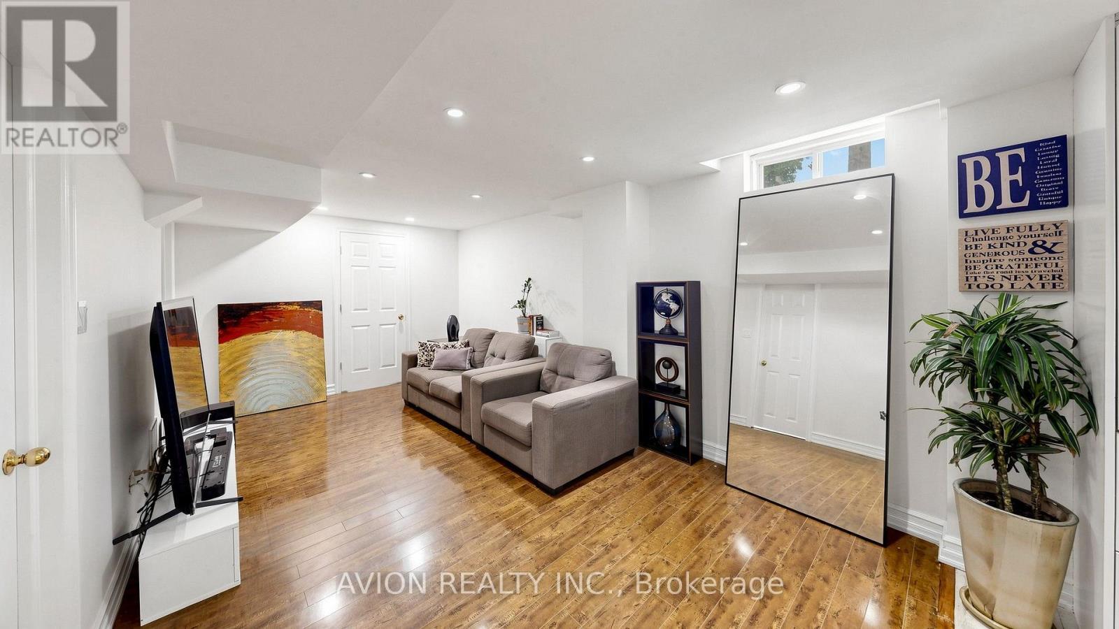 1004 Castlemore Avenue, Markham, ON