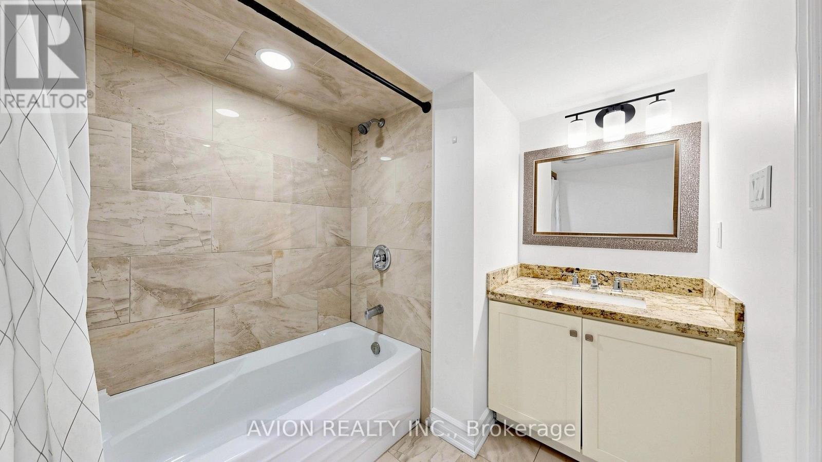 1004 Castlemore Avenue, Markham, ON