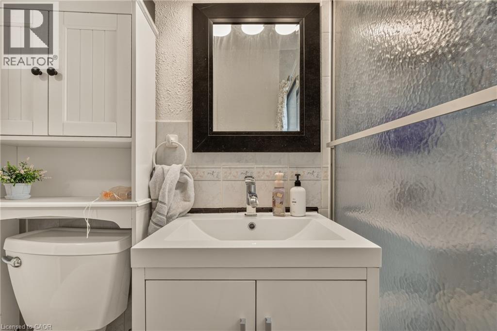 15 Mapes Avenue, Hamilton, ON