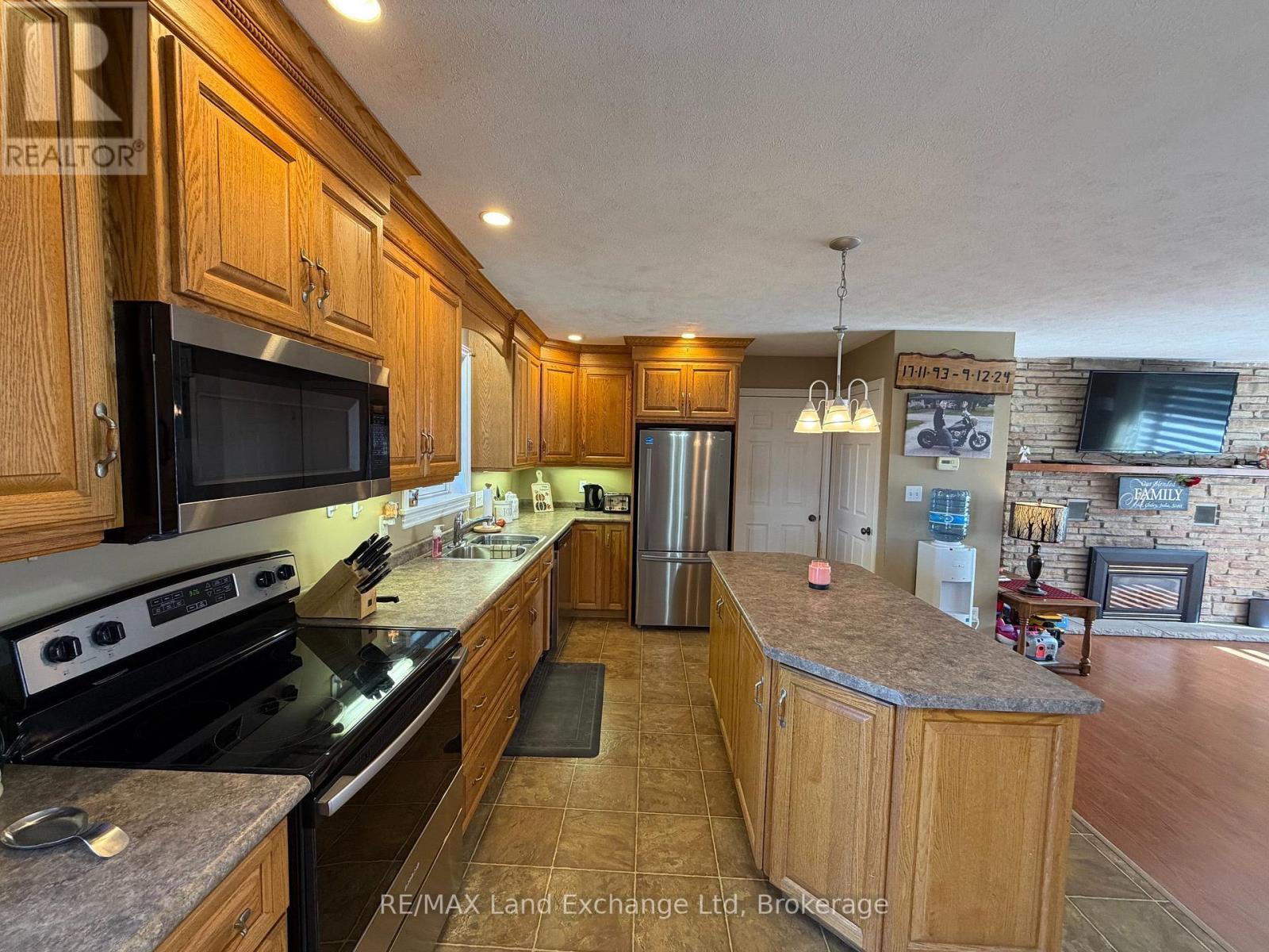 1046 Vogt Street, Howick, ON