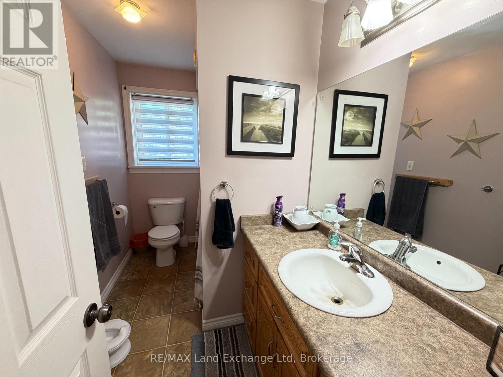 1046 Vogt Street, Howick, ON