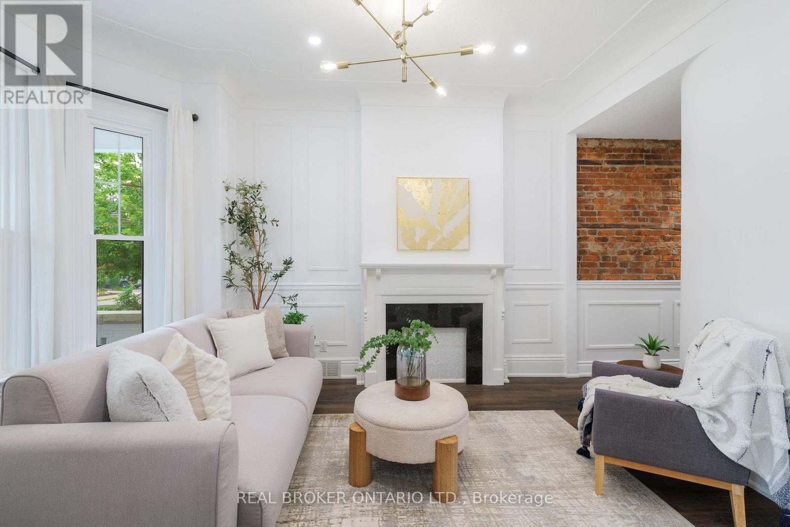 46 Murray Street E, Hamilton, ON