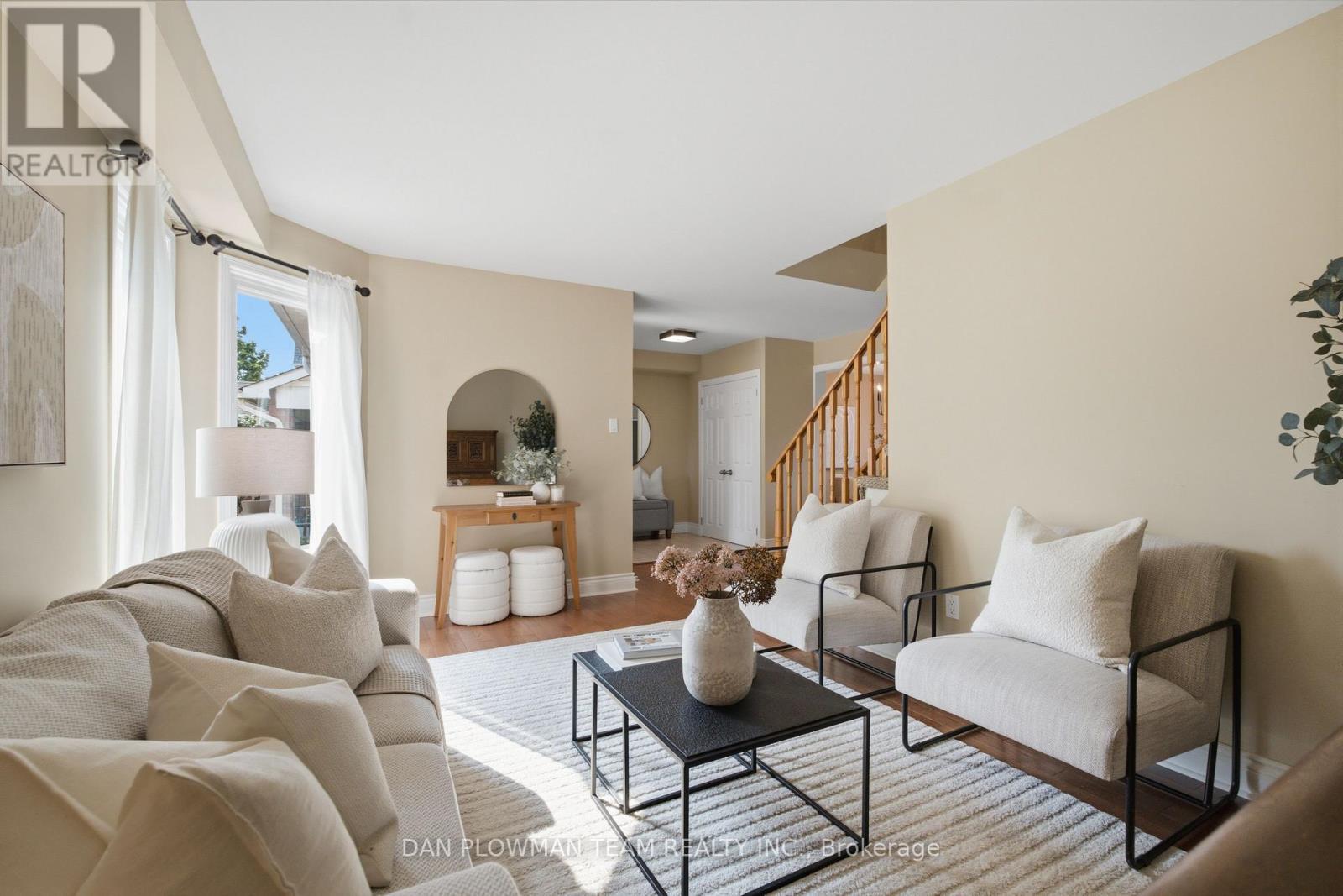 6 Saddlebrook Court, Clarington, ON