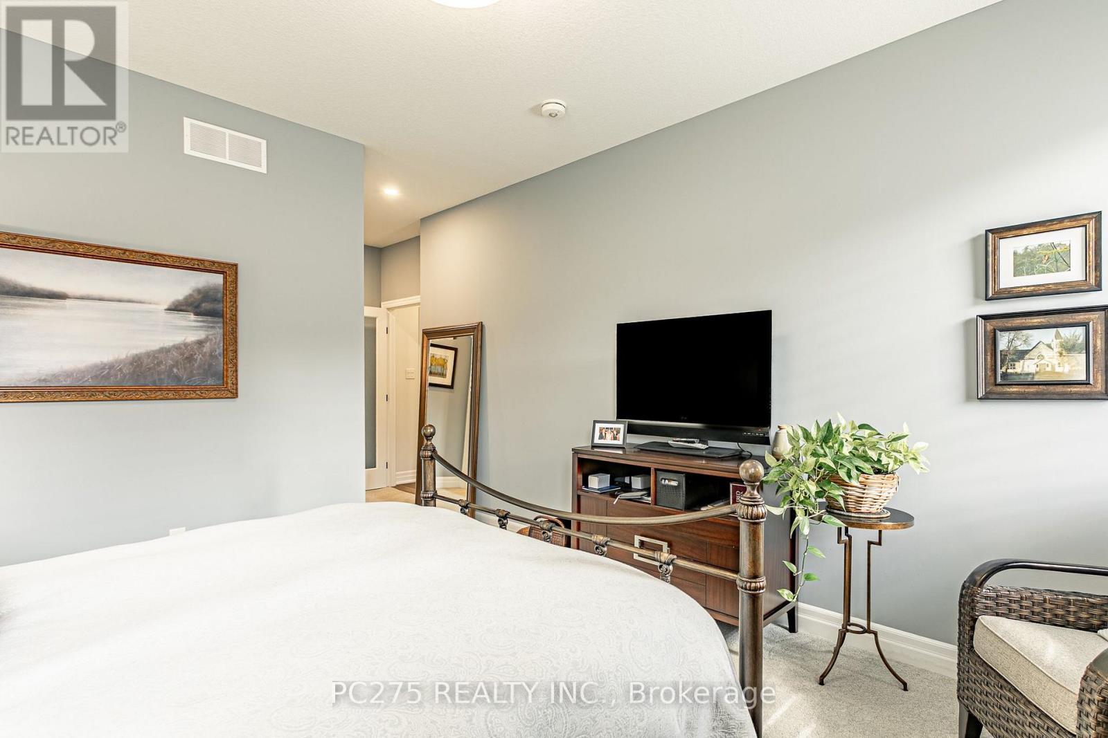 9 Foxborough Place, Thames Centre (Thorndale), ON