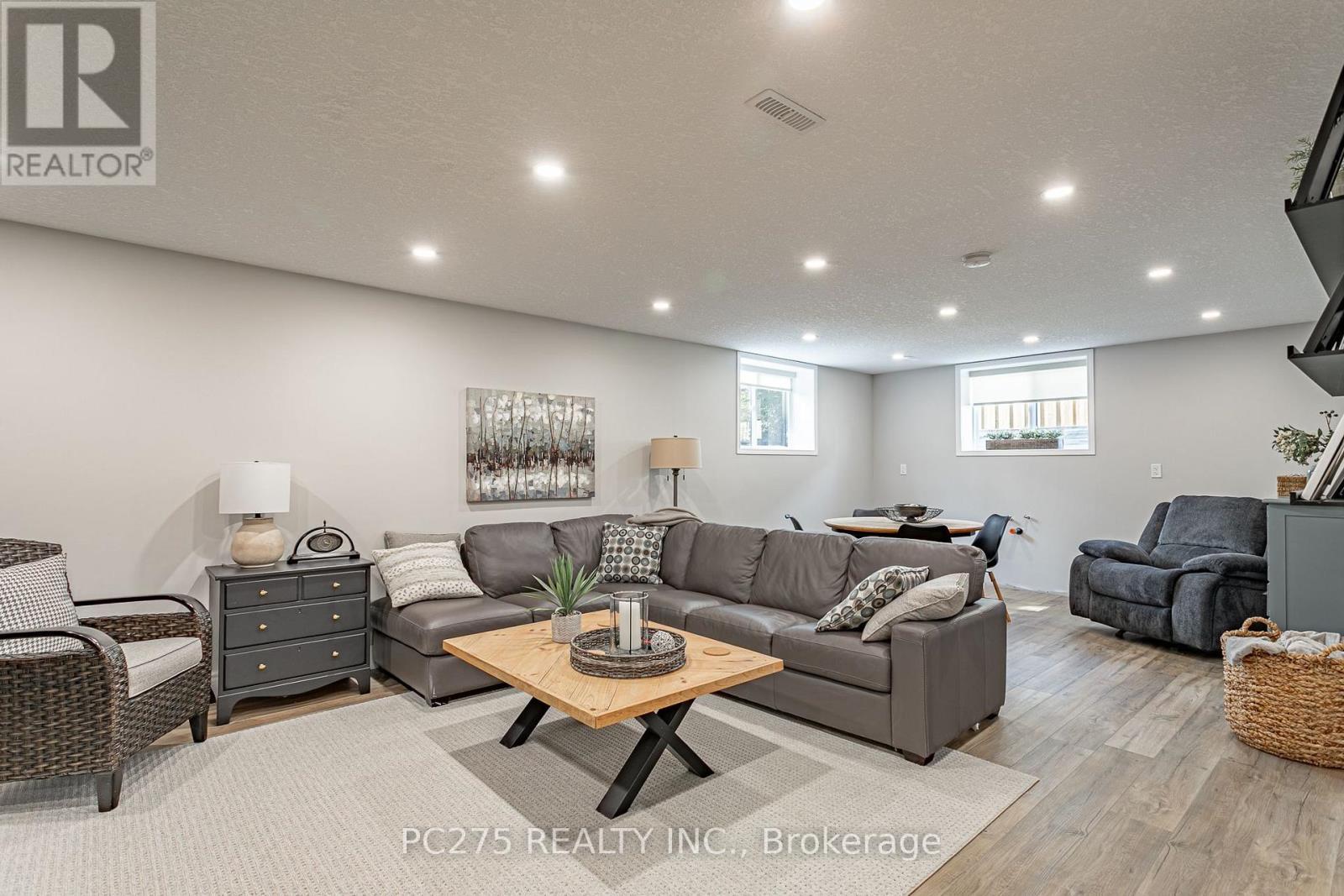 9 Foxborough Place, Thames Centre (Thorndale), ON