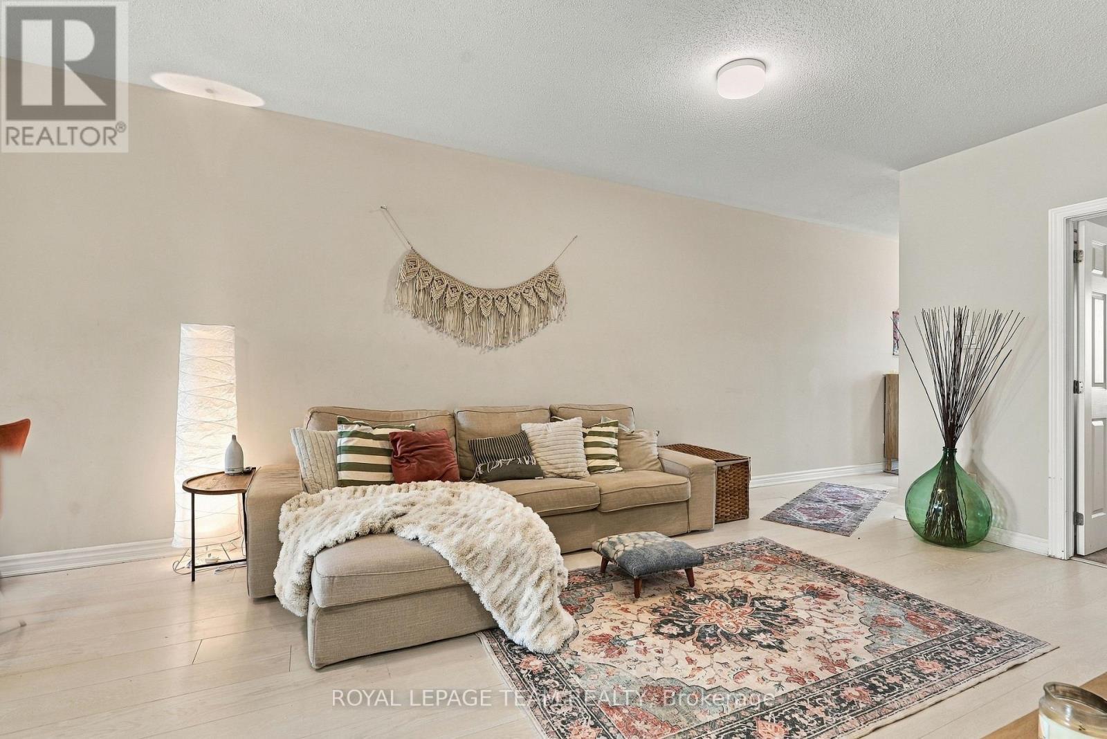 807 Nautilus Private, Ottawa, ON