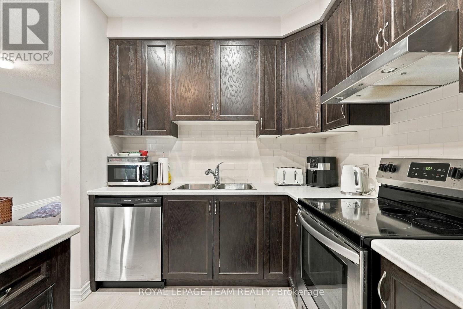 807 Nautilus Private, Ottawa, ON