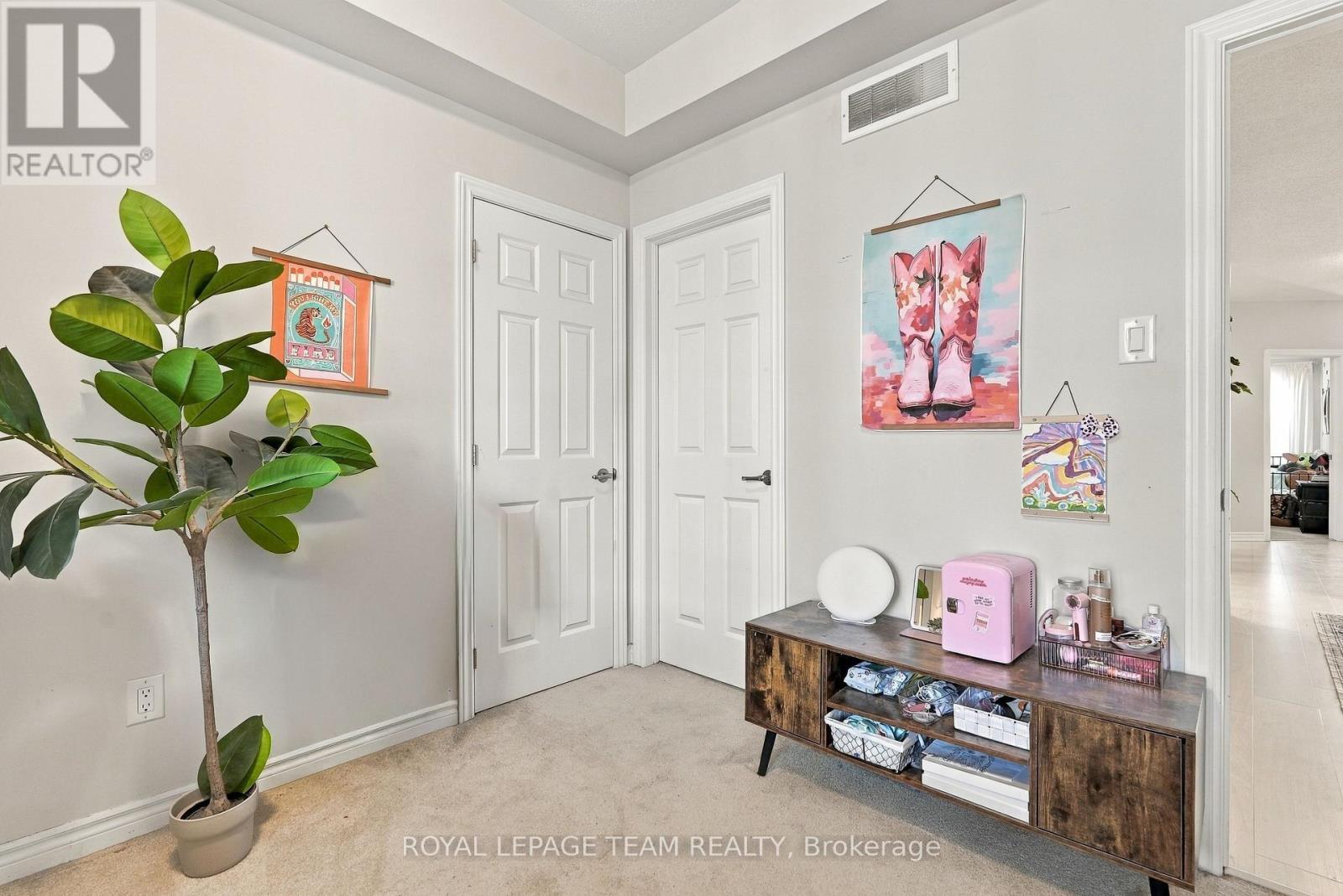 807 Nautilus Private, Ottawa, ON