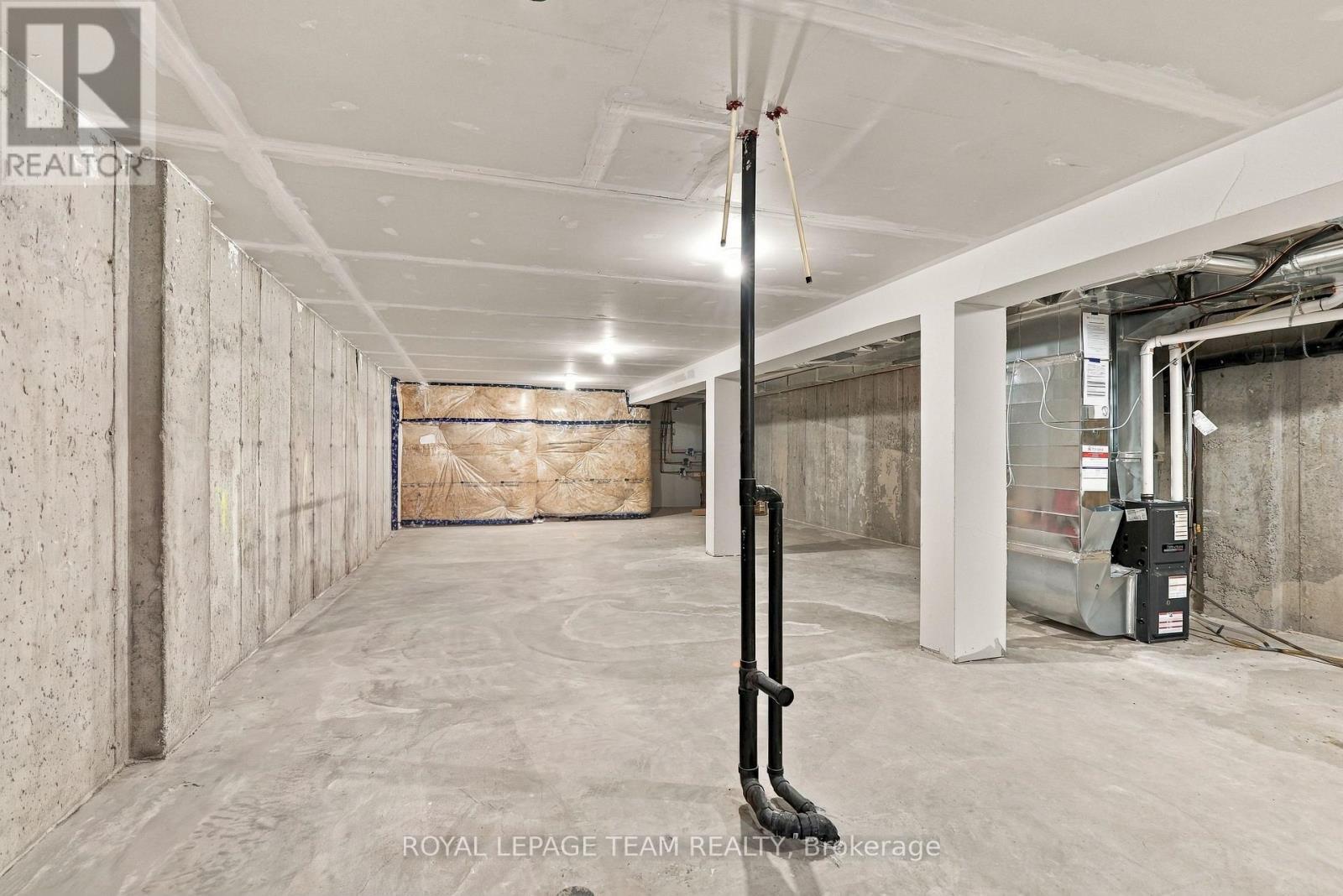 807 Nautilus Private, Ottawa, ON
