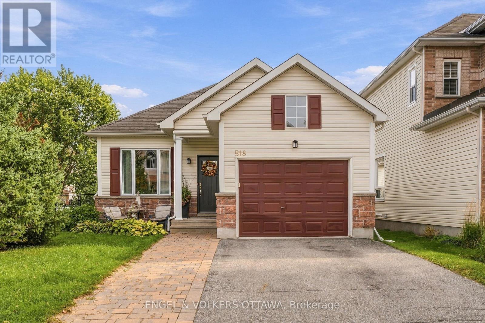 518 Stonechurch Way, Ottawa, ON