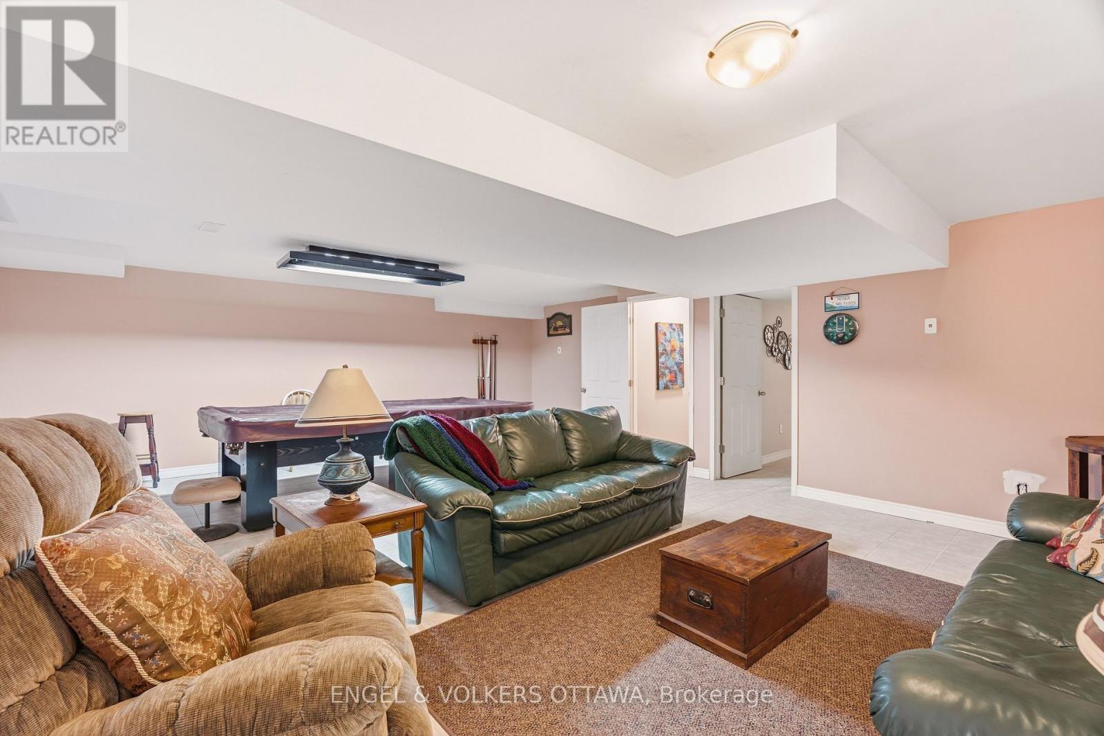518 Stonechurch Way, Ottawa, ON
