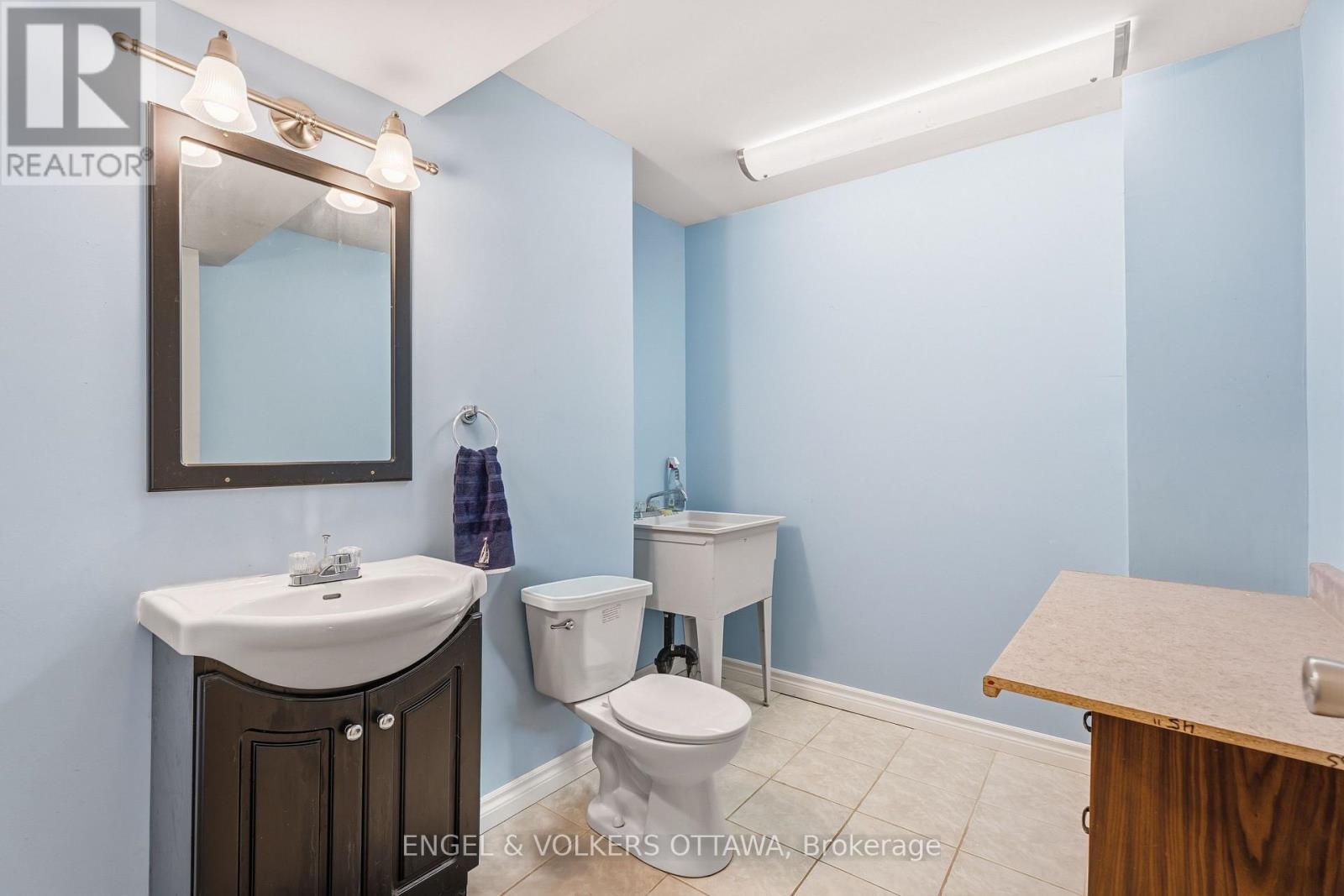 518 Stonechurch Way, Ottawa, ON