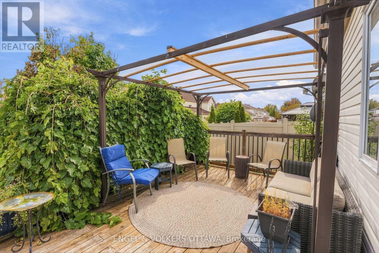 518 Stonechurch Way, Ottawa, ON