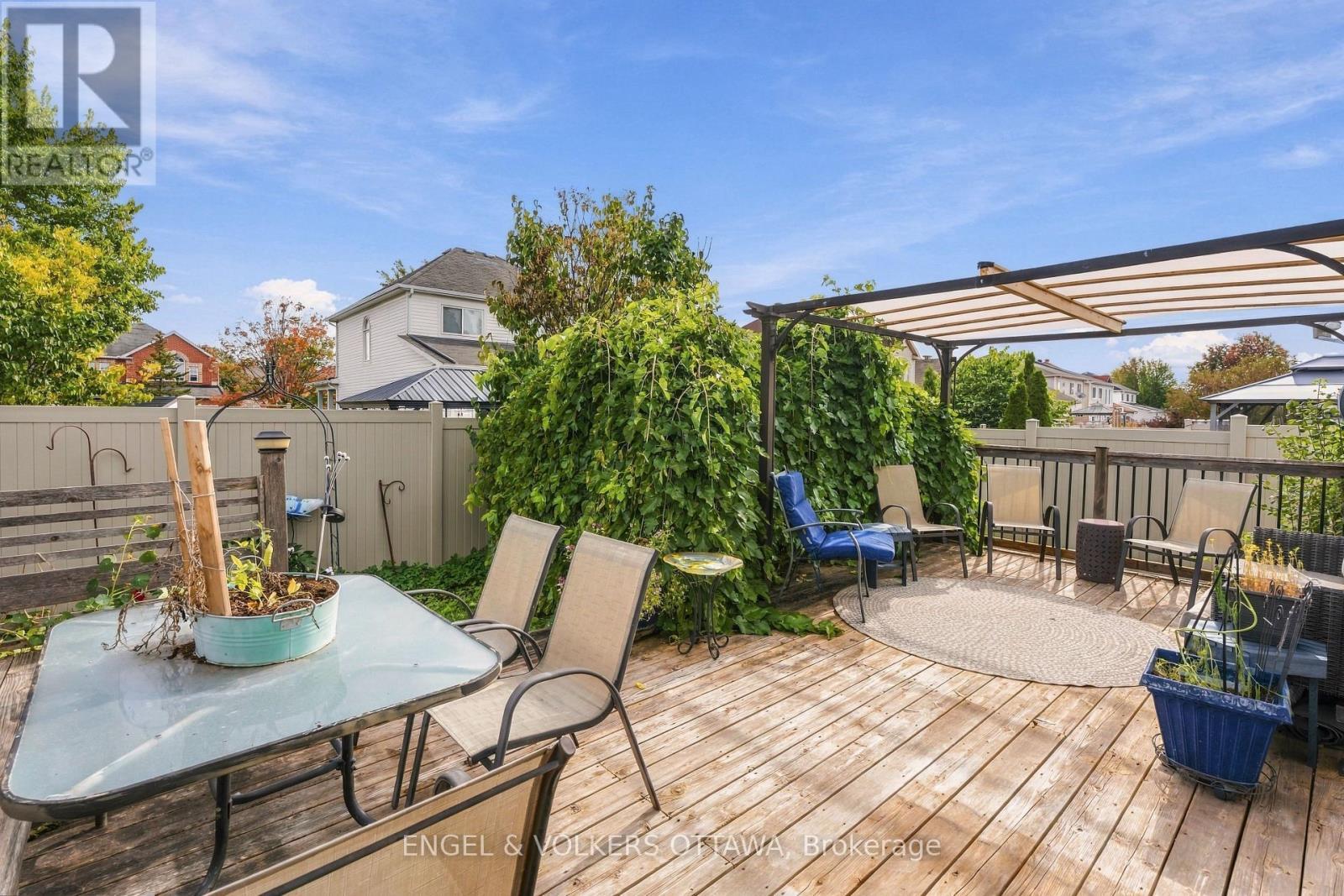518 Stonechurch Way, Ottawa, ON