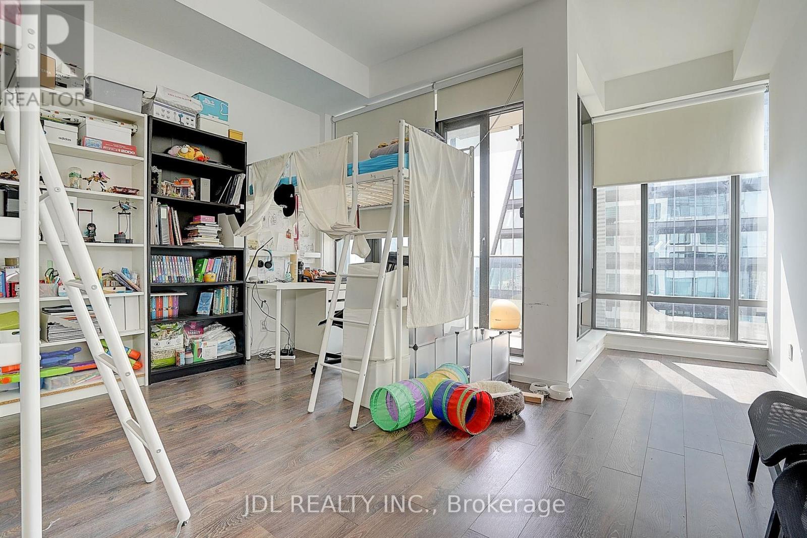 4502 - 5 St Joseph Street, Toronto, ON