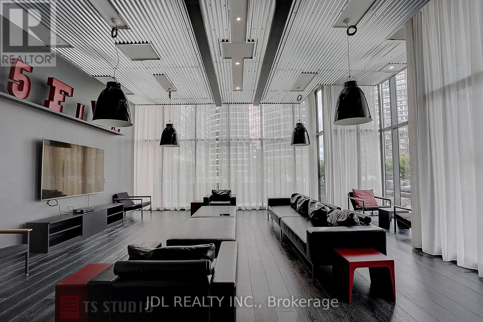 4502 - 5 St Joseph Street, Toronto, ON