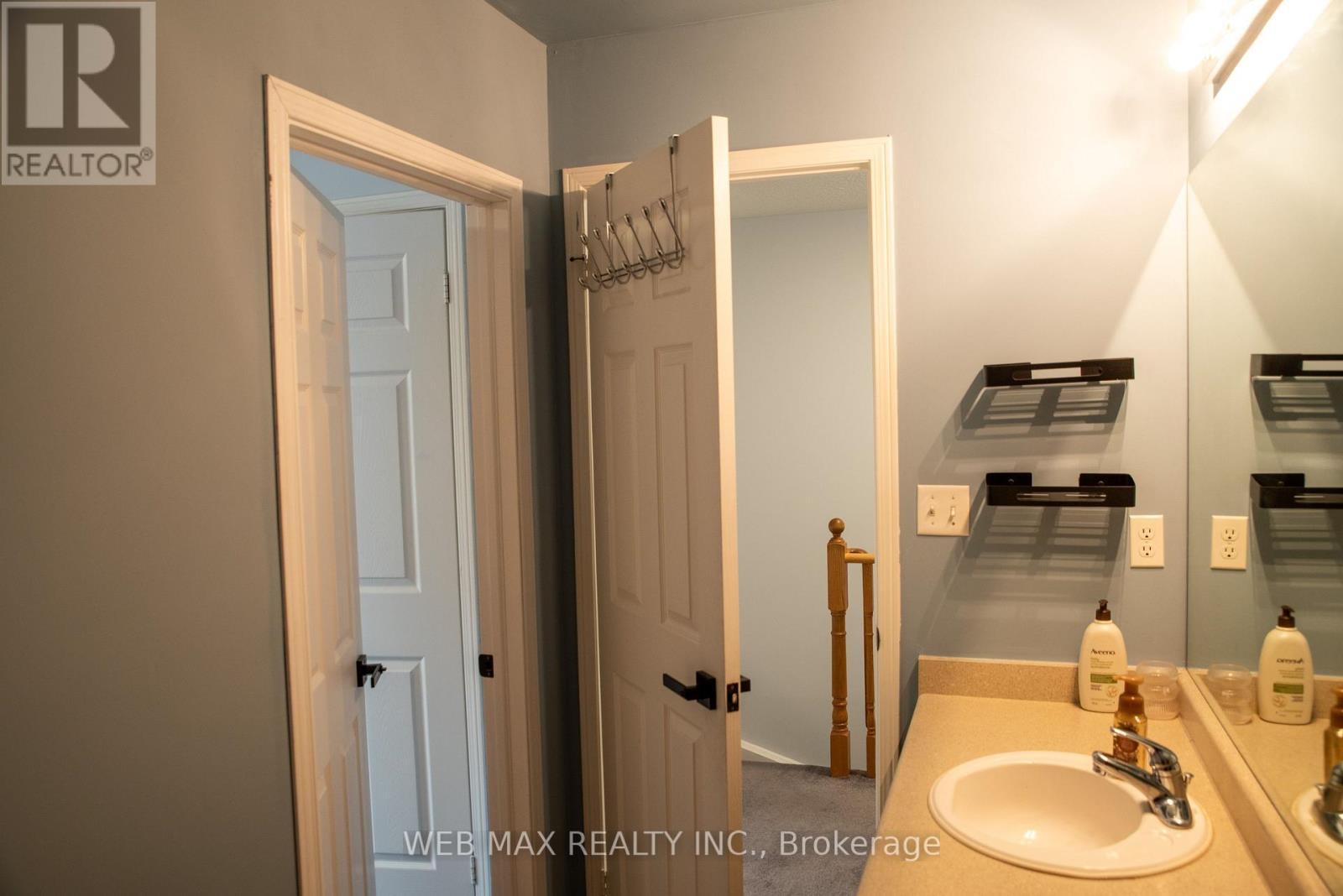 53 Ventura Lane, Ajax, ON
