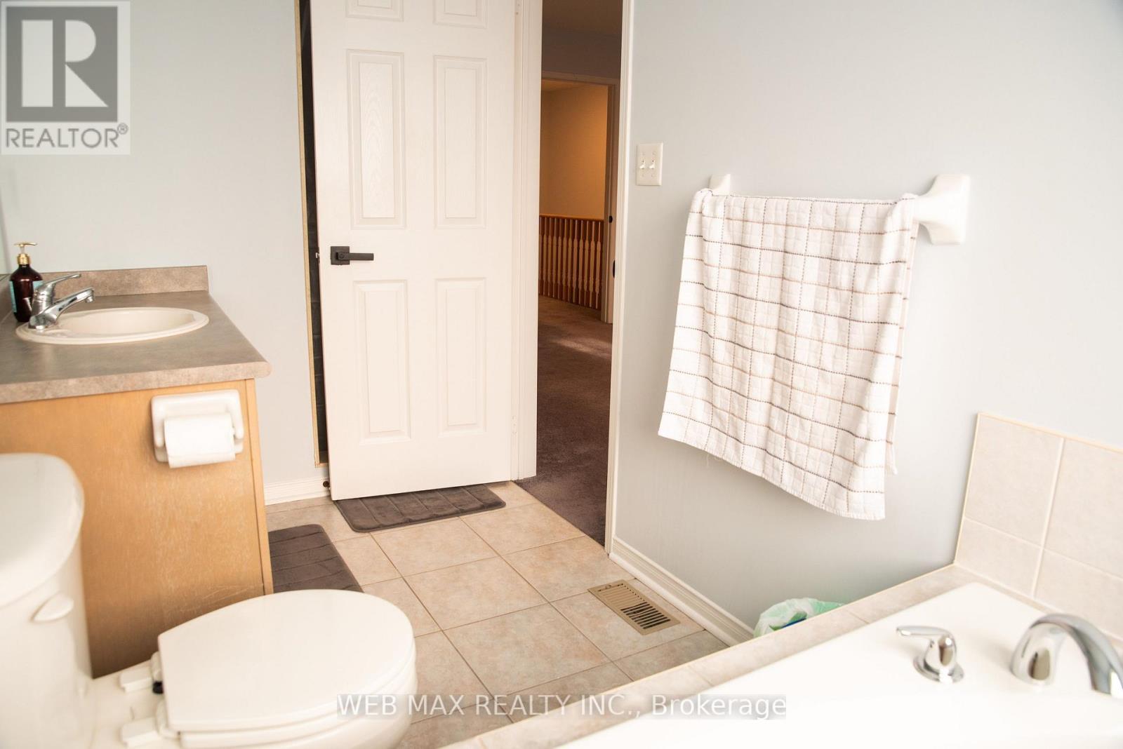 53 Ventura Lane, Ajax, ON