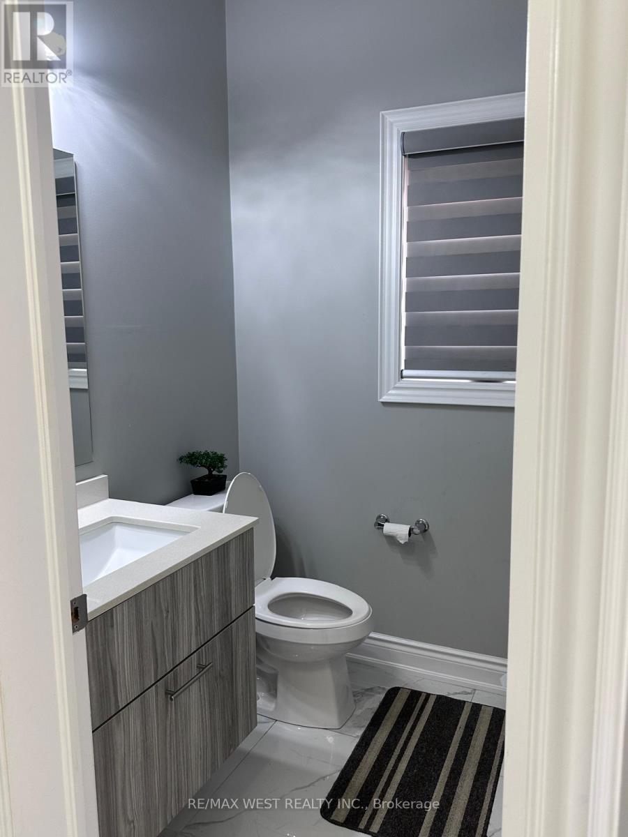 111 Scarlet Way, Bradford West Gwillimbury, ON