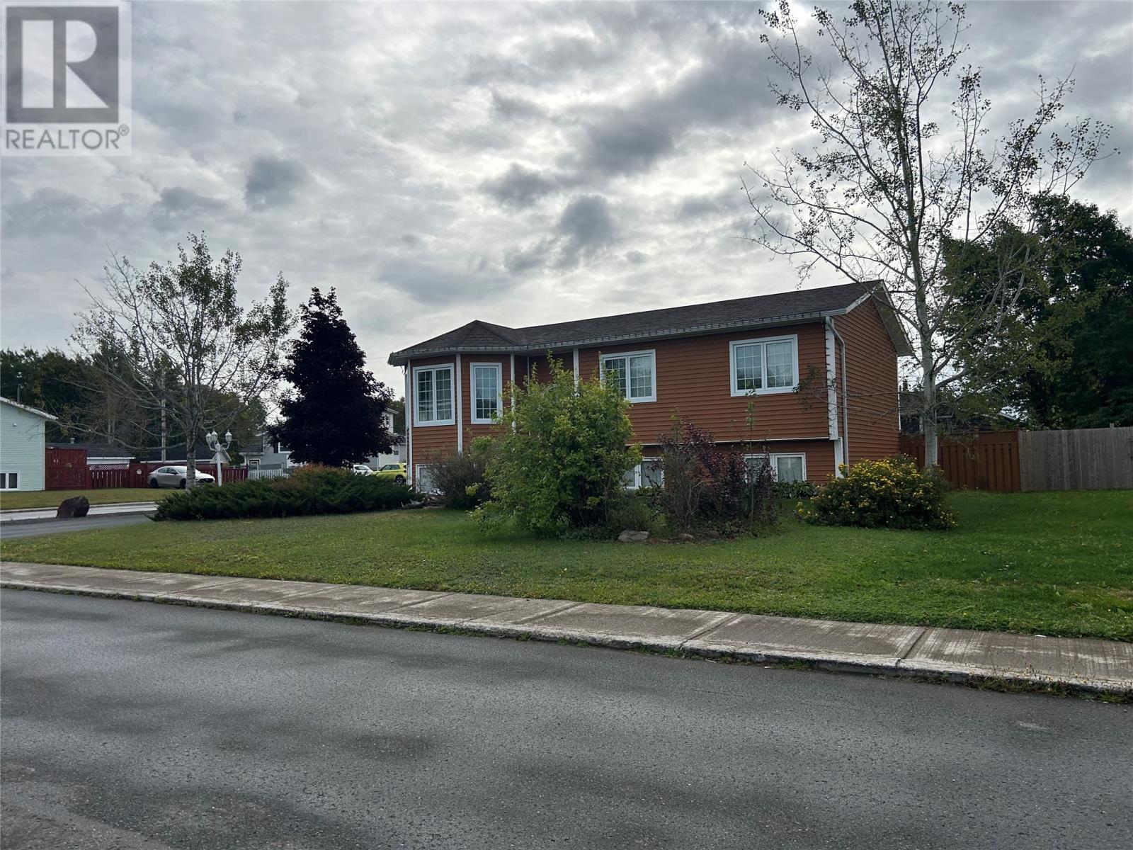30 Snow Crescent, Grand Falls- Windsor, NL
