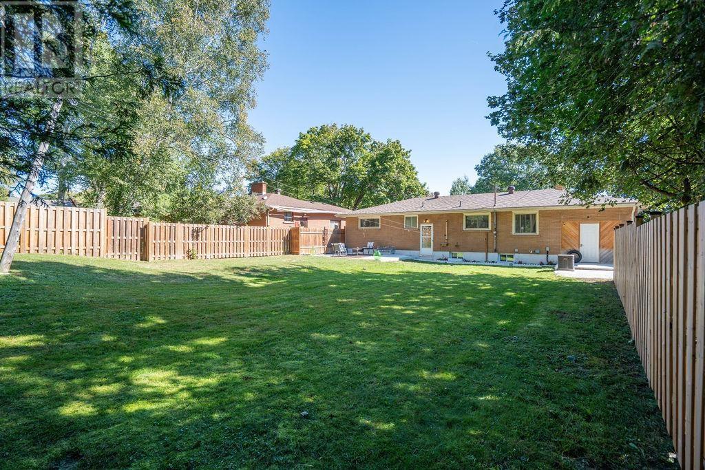 100 Parkdale Dr, Sault Ste. Marie, ON