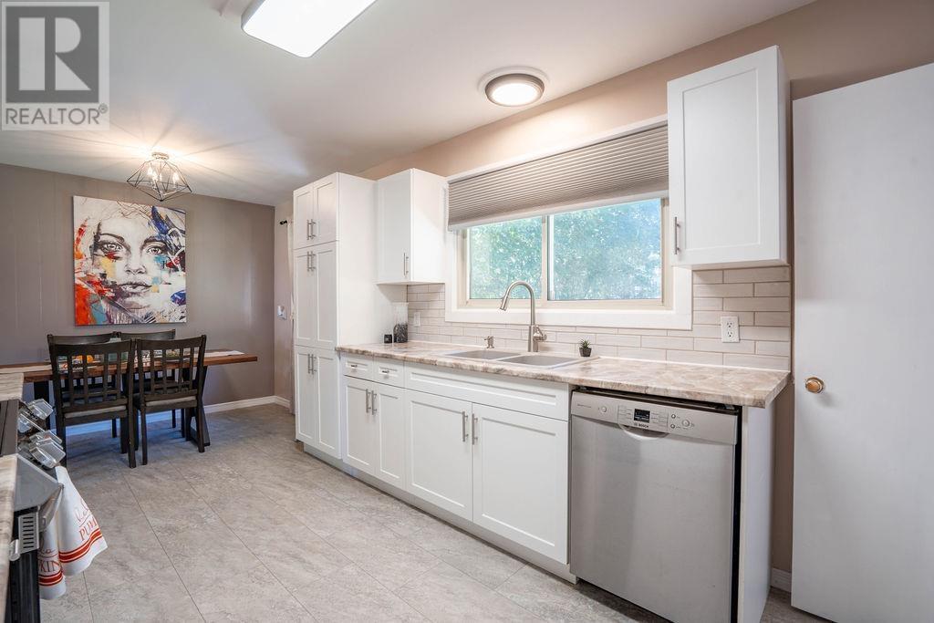 100 Parkdale Dr, Sault Ste. Marie, ON