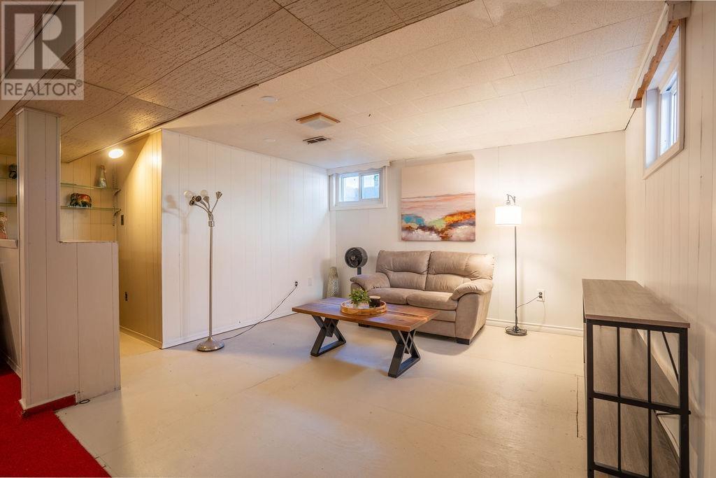 100 Parkdale Dr, Sault Ste. Marie, ON