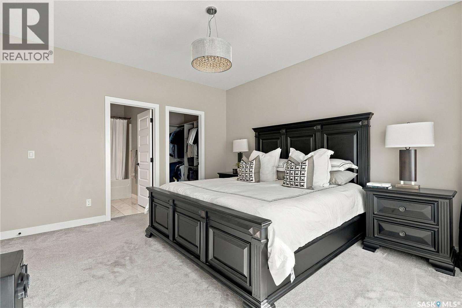 225 Cowan Crescent, Martensville, SK