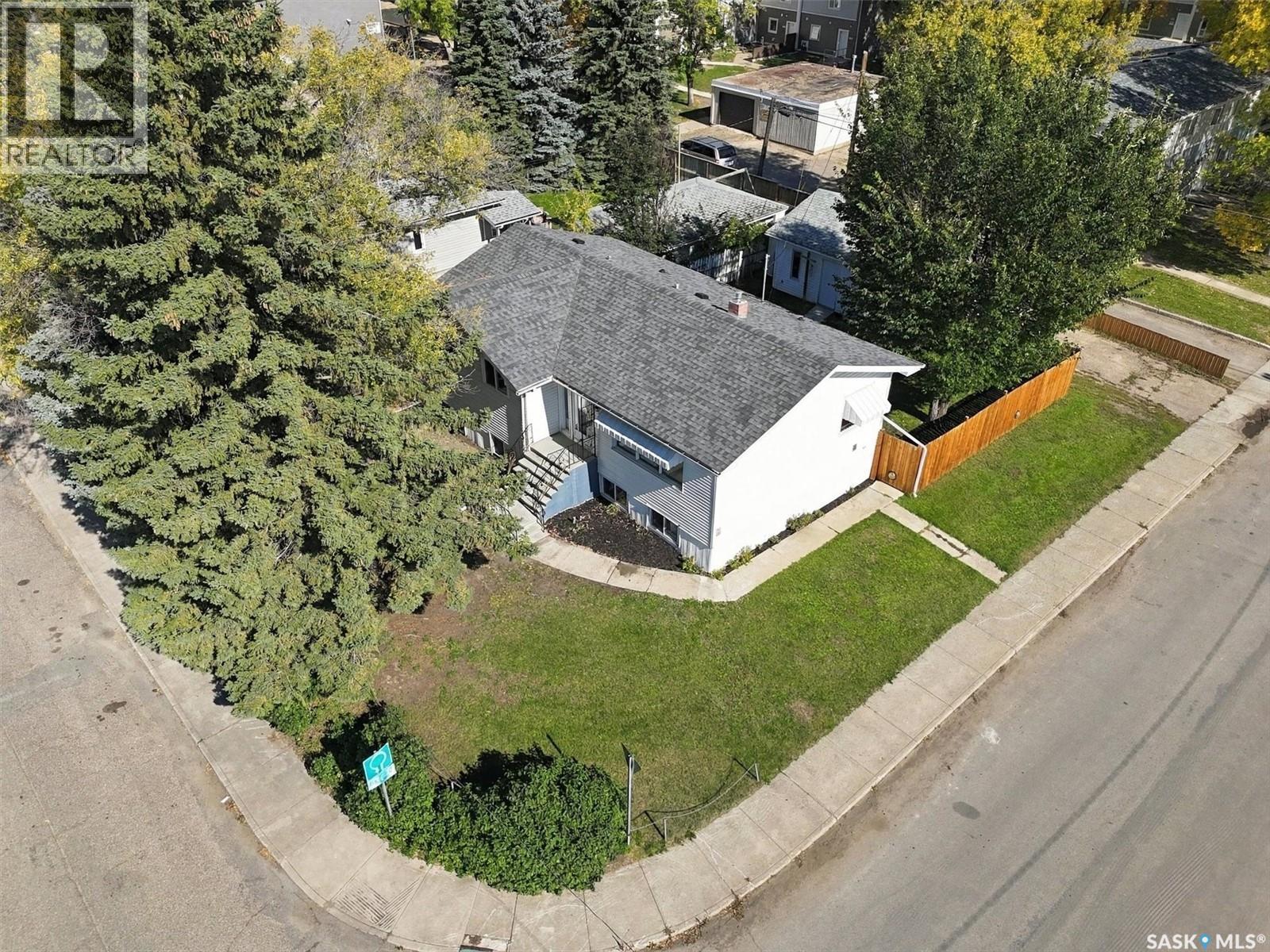 302 Mcmillan Avenue, Saskatoon, SK