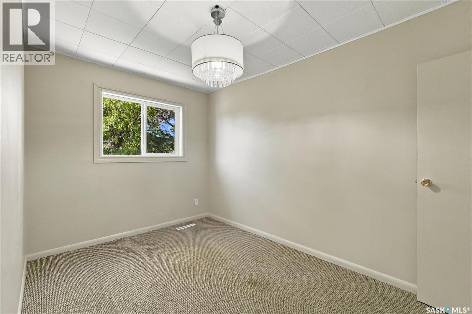 302 Mcmillan Avenue, Saskatoon, SK