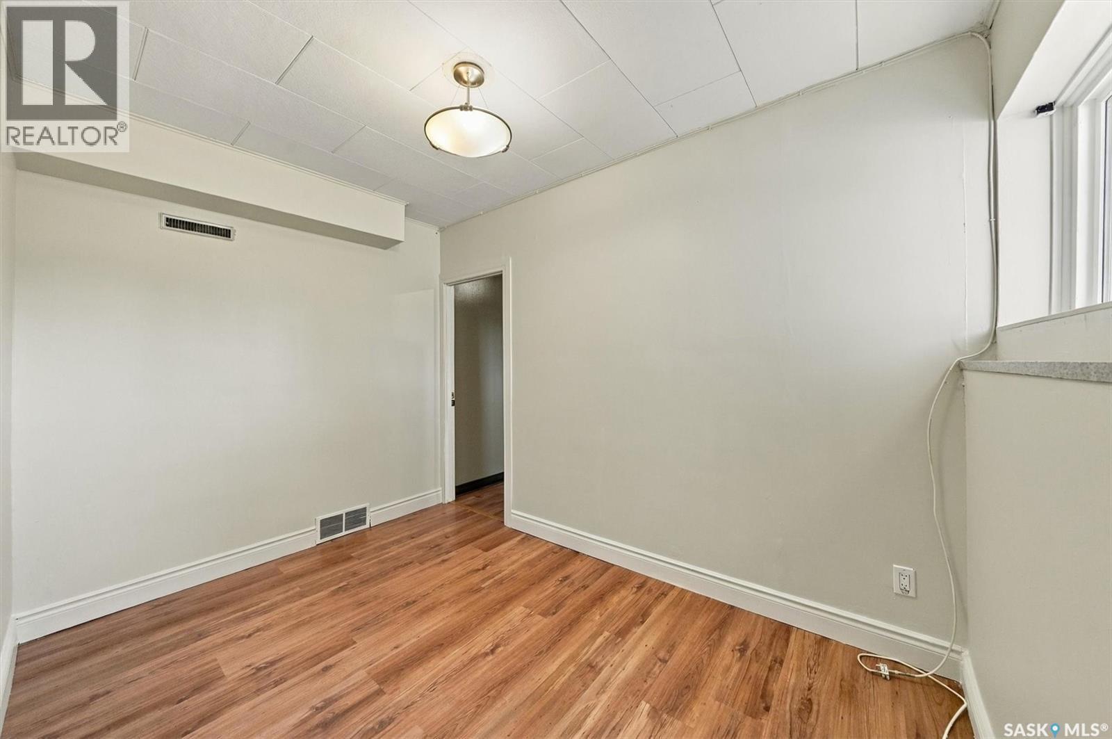 302 Mcmillan Avenue, Saskatoon, SK