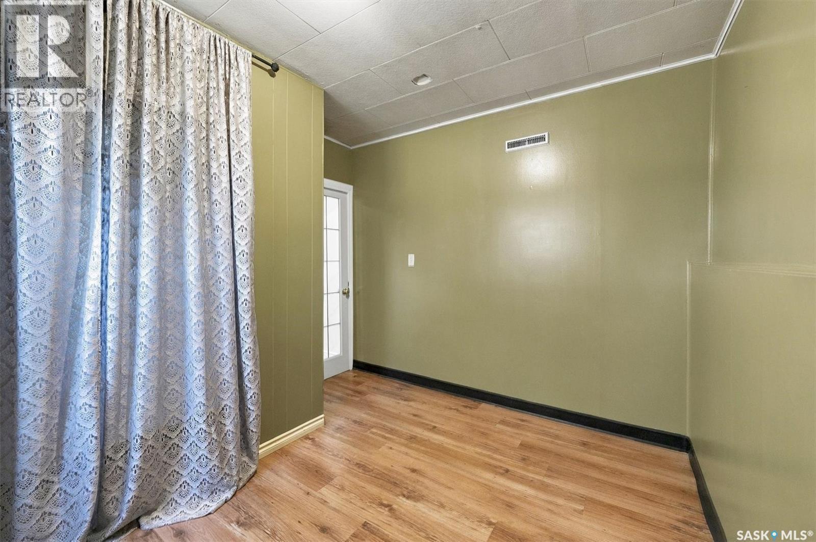 302 Mcmillan Avenue, Saskatoon, SK