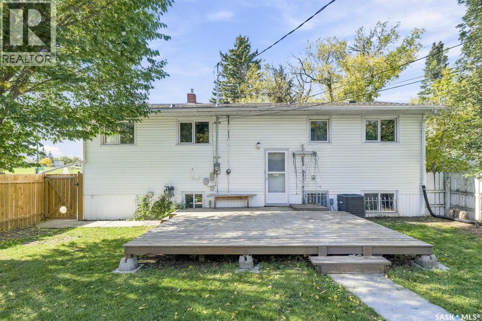 302 Mcmillan Avenue, Saskatoon, SK