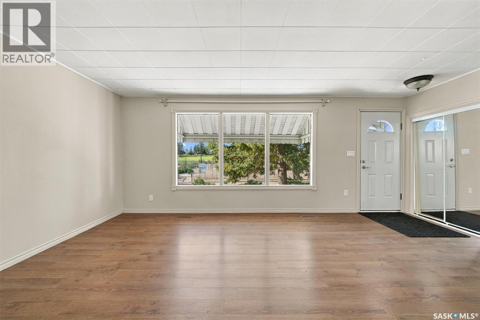 302 Mcmillan Avenue, Saskatoon, SK